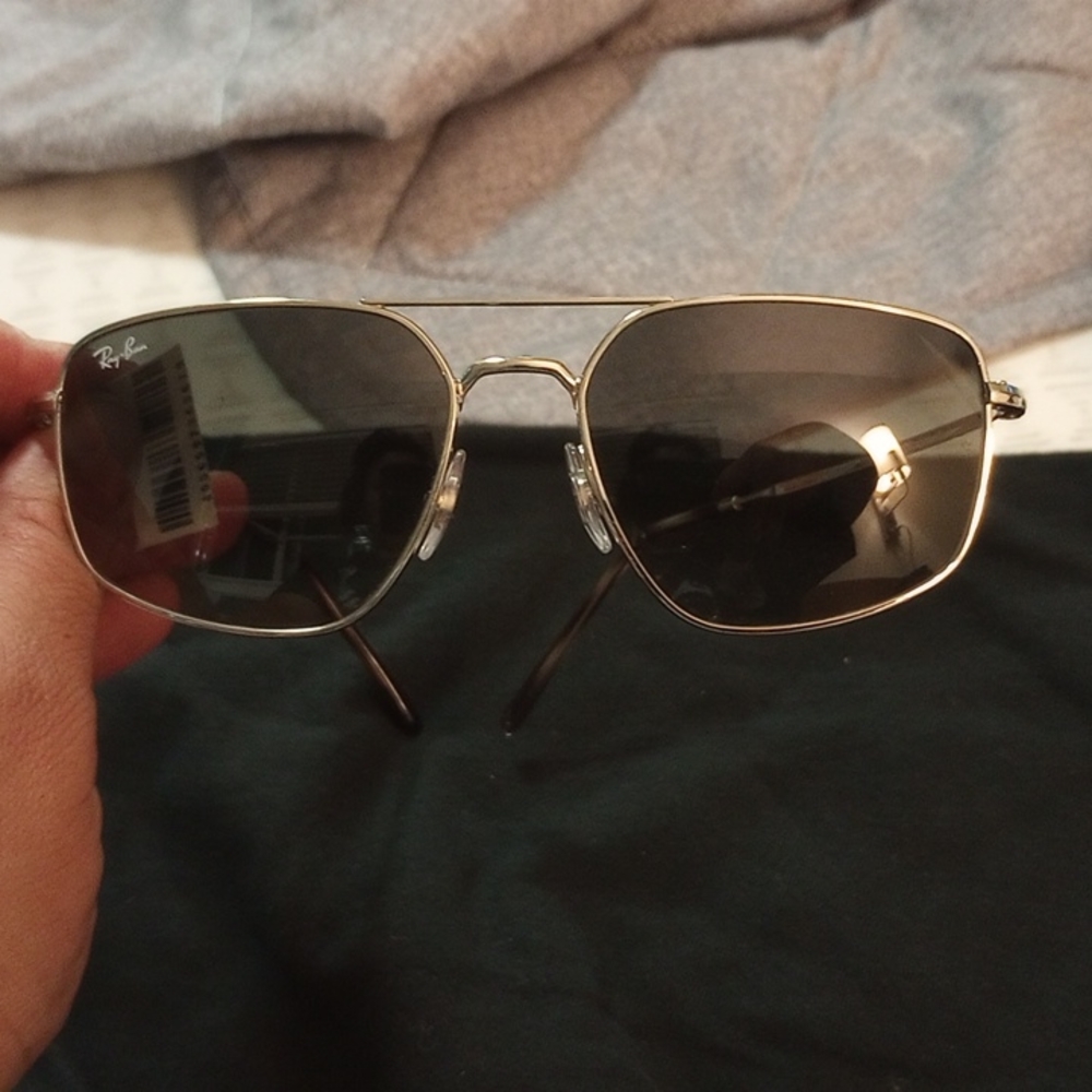 Ray ban